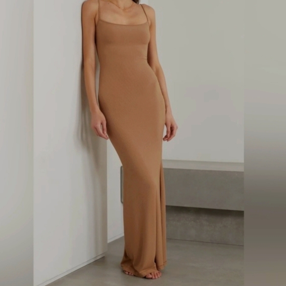 SKIMS Dresses & Skirts - SKIMS soft ribbed lounge dress sand tan color size 3XL